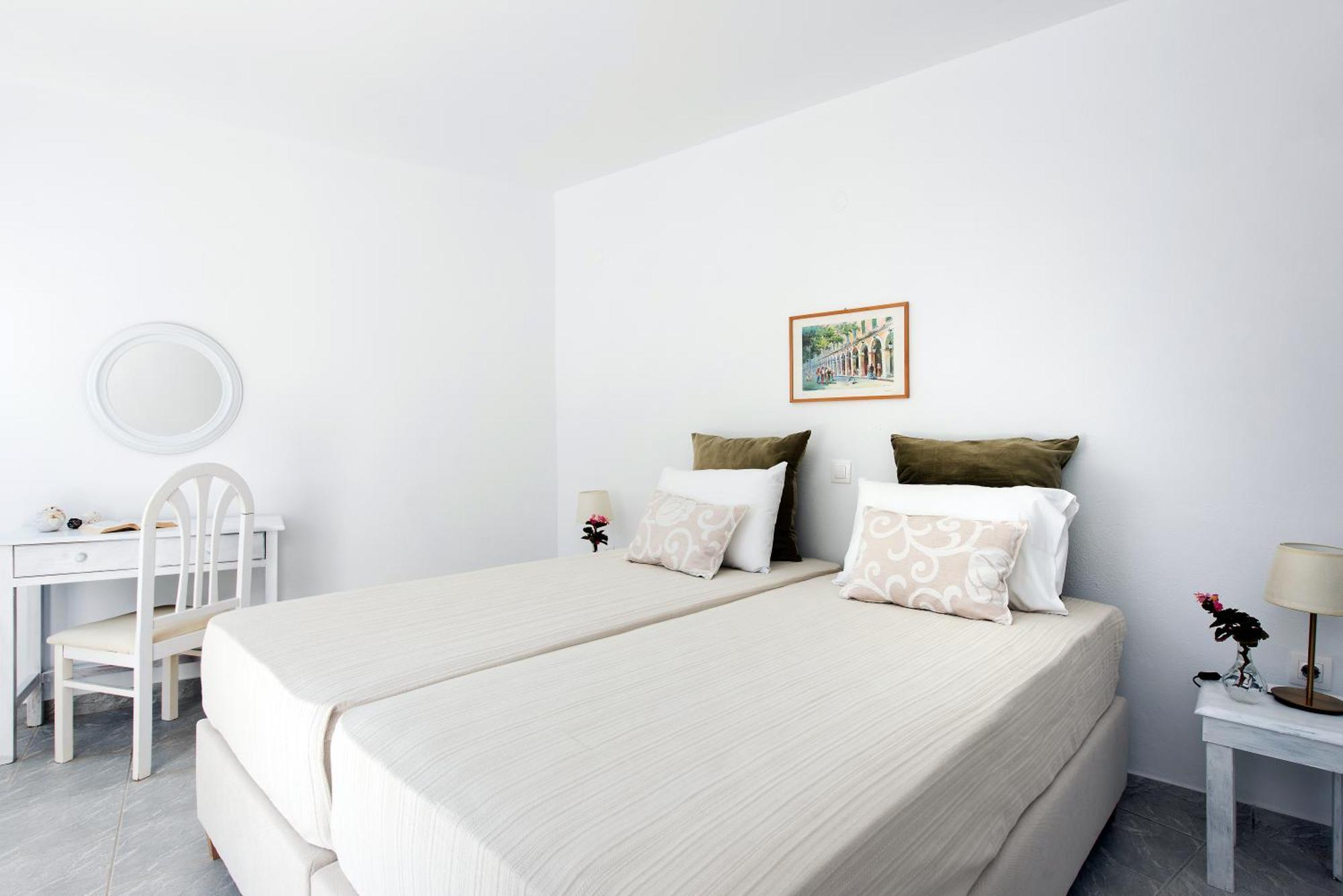 Nisea Apartments Ypsos Eksteriør billede