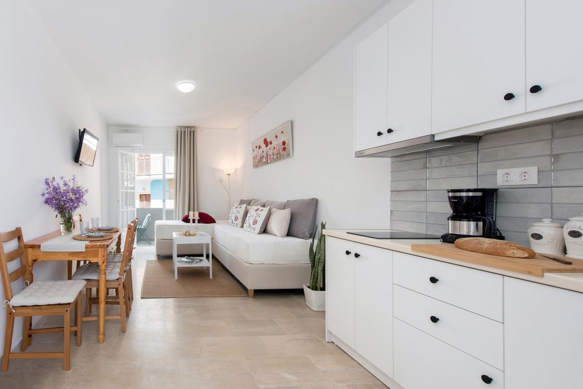 Nisea Apartments Ypsos Eksteriør billede