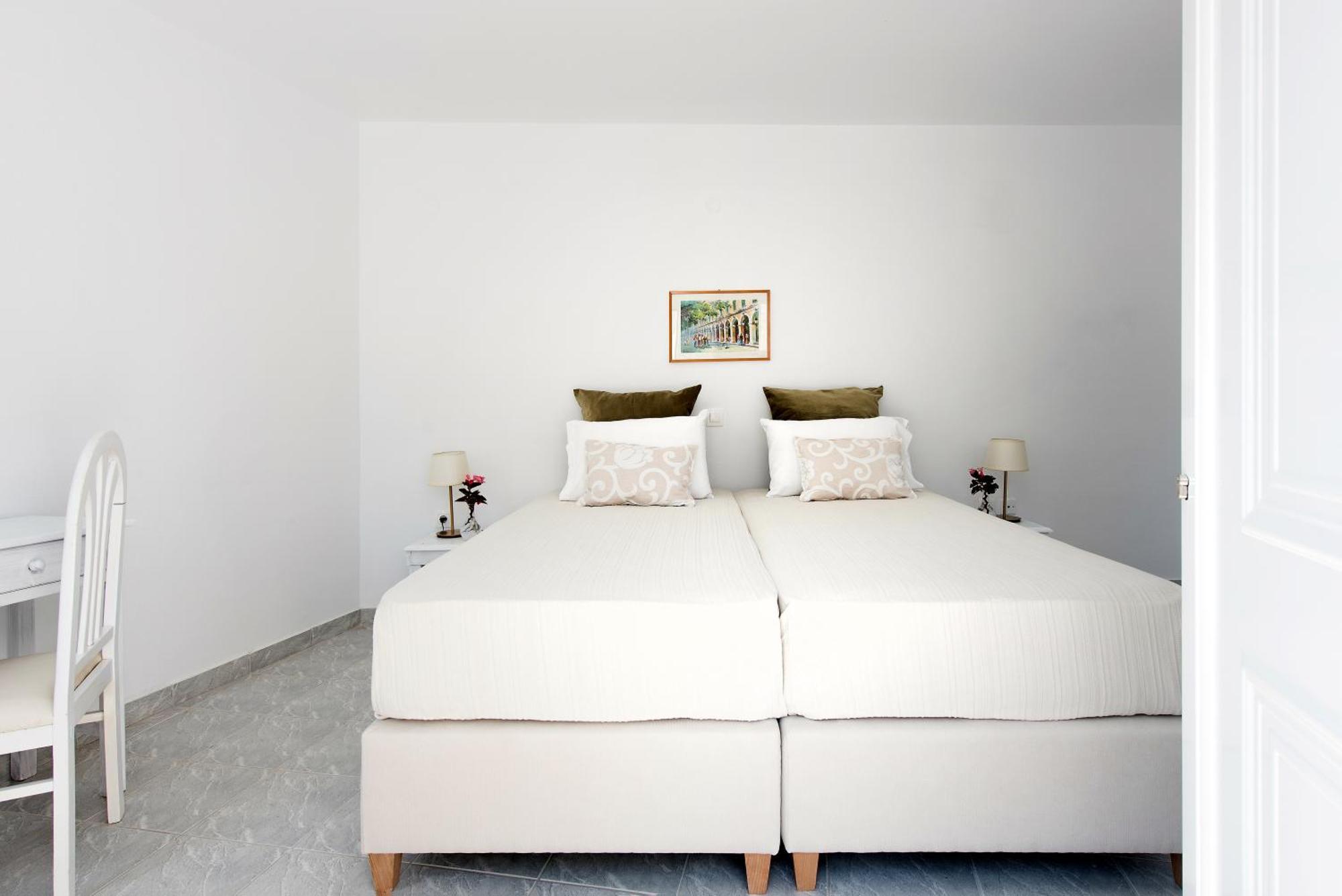 Nisea Apartments Ypsos Eksteriør billede